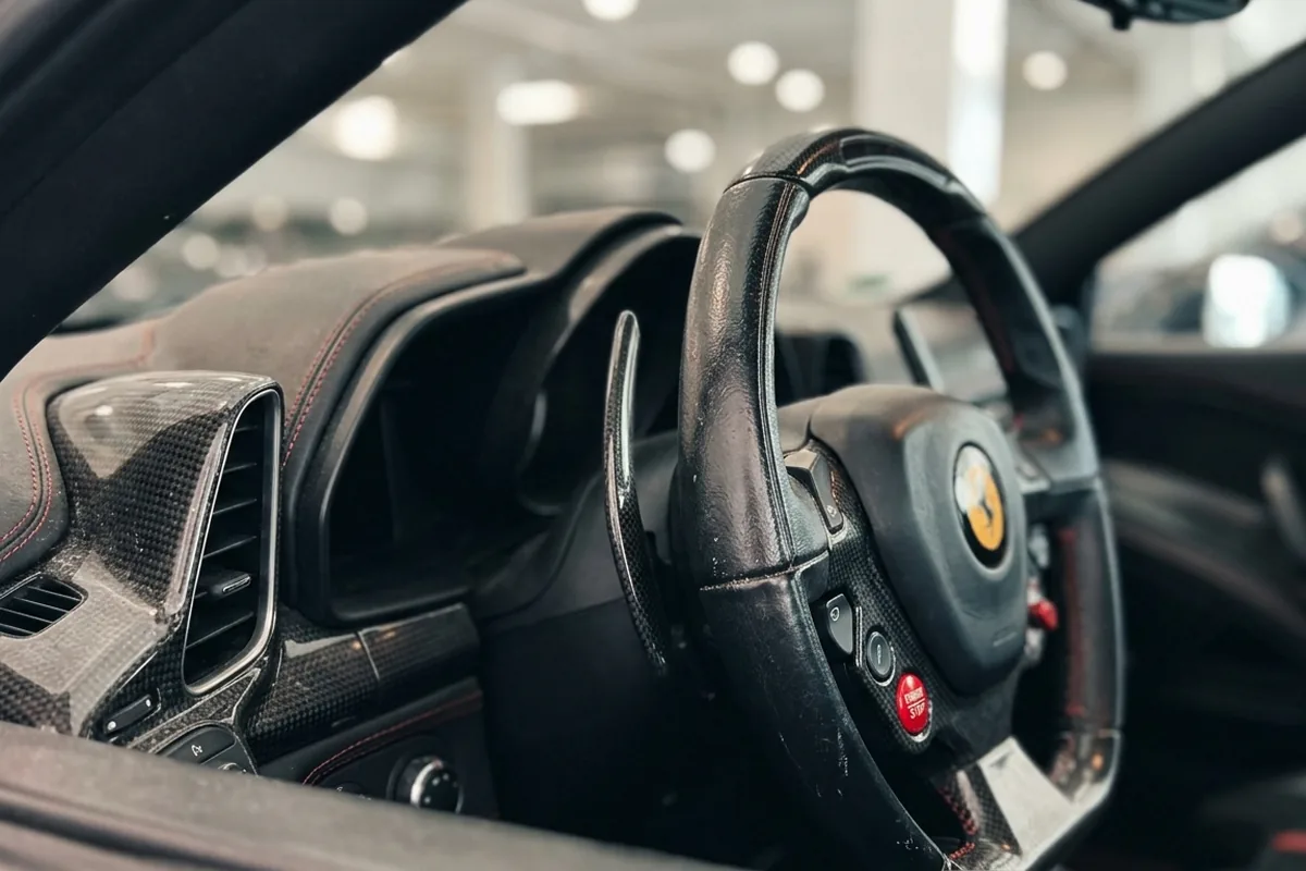 Przejechał 400 000 km Ferrari 458 Italia. Koszty paliwa zwalają z nóg